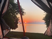 Kamperen aan het weer, prachtig zo wakker worden!