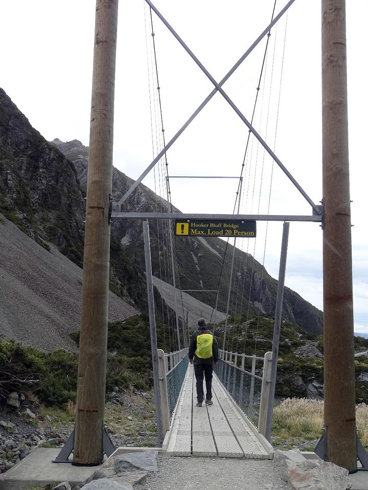 c DSC02764_Mt Cook - Hooker Valley Track -wiebelbrug
