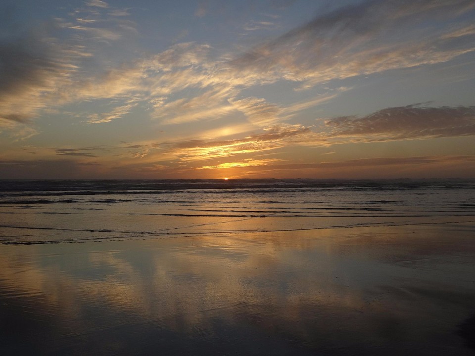 f1_DSC04569_ondergaande zon Baylys Beach