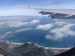d2_DSC04922_de vliegreis van Airport Auckland naar Amsterdam - de kuist van Nieuw Zeeland