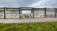 Betonconstructie met fiets hoogwatergeul Hondsbroeksche Pleij