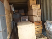 Container 1 met alle gereedschap dat al klaar is en wat nog moet worden opgeknapt