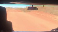 ritje over de rode zandwegen in Australië