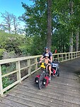Op de fiets met Sam voorop en niet in karretje