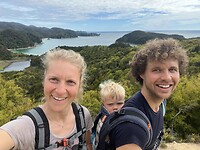 Wandelen door een nationaal park aan de kust