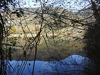Spiegelbeeld in het Lac de Vernays 3