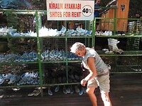 Waterschoenen weer uit