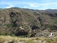 Las Canales de Padules, halfrond gat rechtsonder het midden