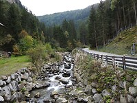Van de waterval is hier nog niets te zien