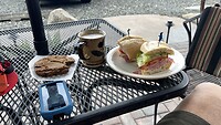 A litte tasty lunch at that bakery