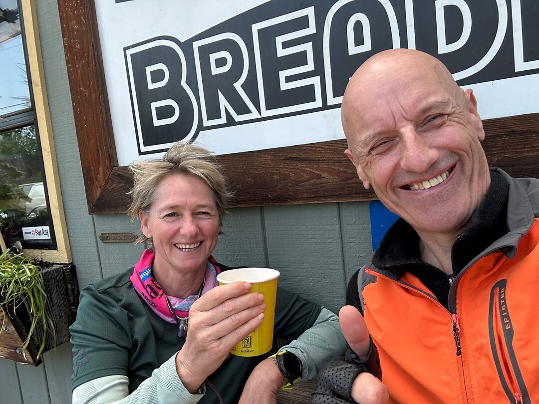 Shannon Eyssen and me in front of the bakery / cafe