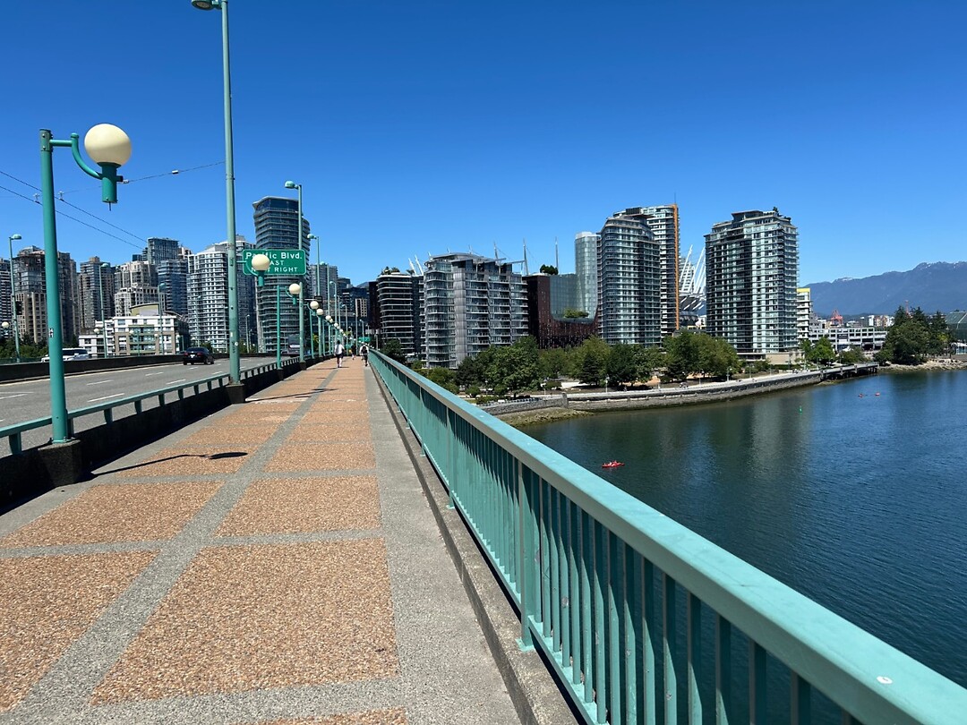 Vancouver contours