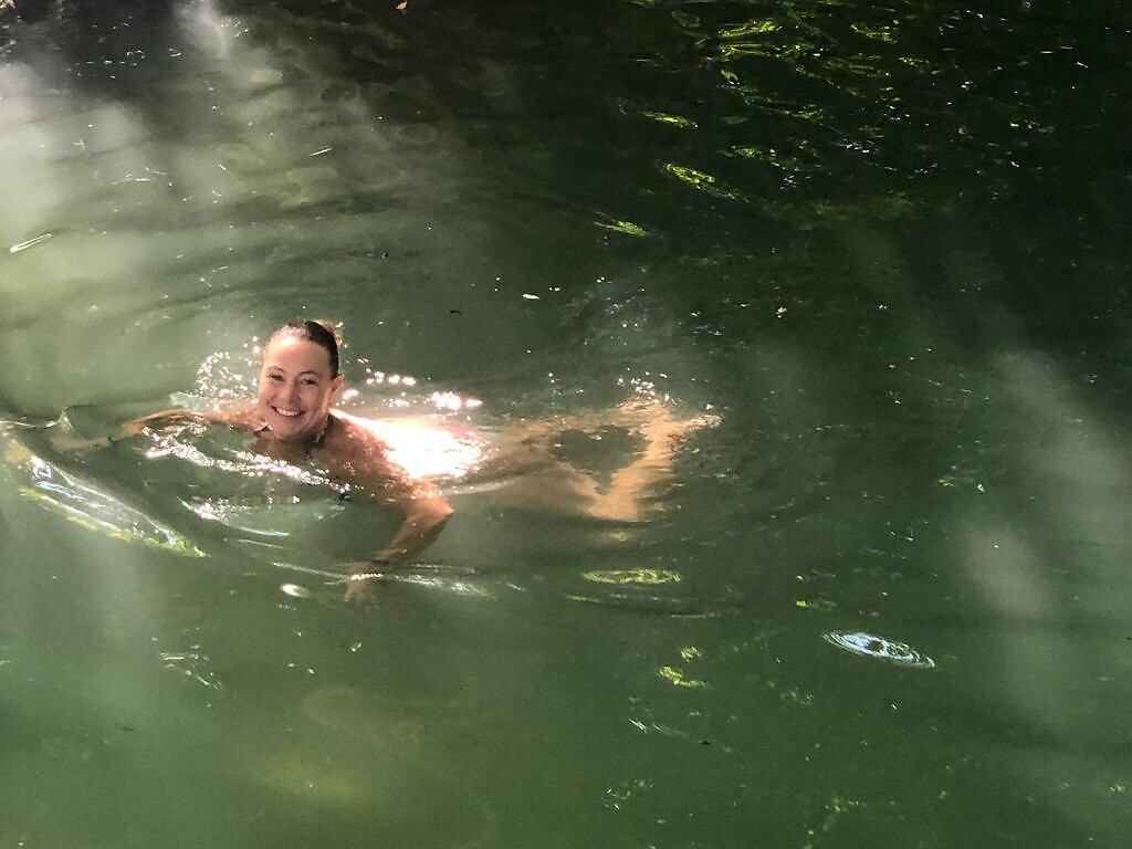 Bij de waterval