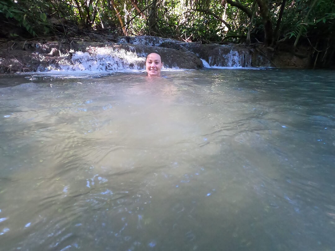 Bij de waterval