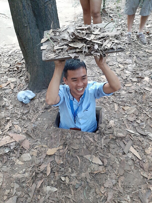 Cu chi tunnels