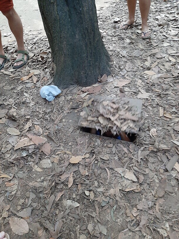 Cu chi tunnels