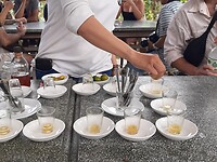Tour mekong delta, thee met honing, pollen en sinaasappel