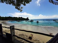 Nusa Lemborgan, mushroom beach