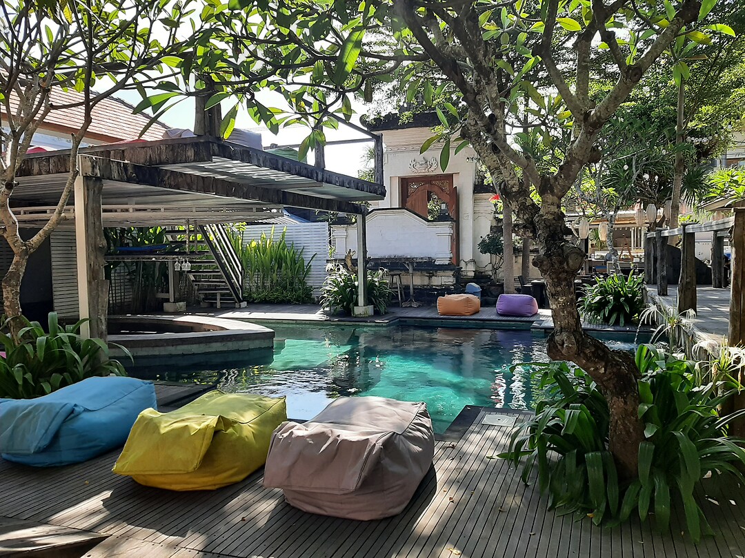Nusa Lemborgan, by the  good cheer hostal