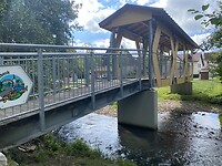 Romantisch brugje onderweg.
