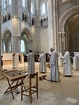 Dienst in de kathedraal van Vézelay. Er zijn nog katholieken.