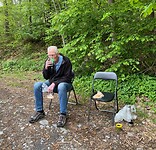 Picknicken in het bos.