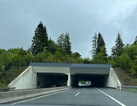 Tunnel.