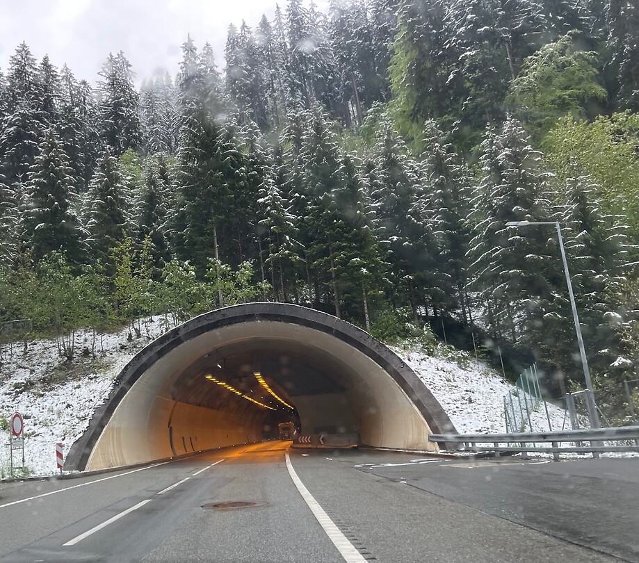 Ingang tunnel.