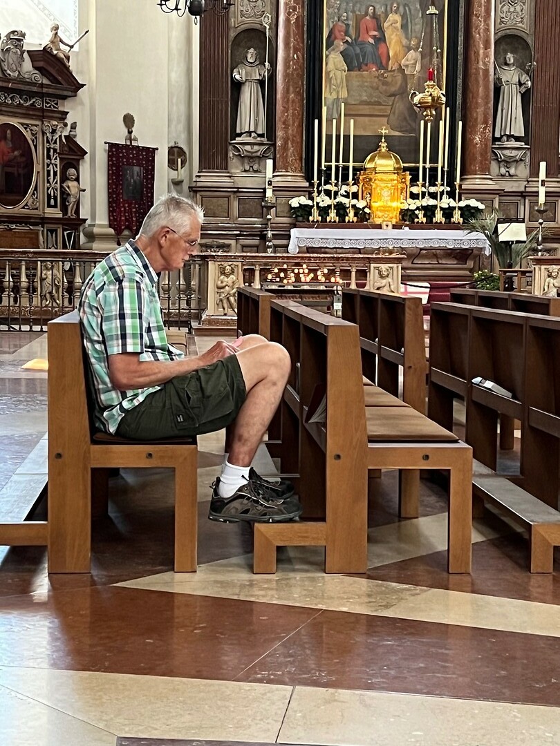 Jan in de kerkbanken