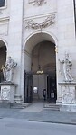 Dom