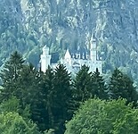 Kasteel in de verte.