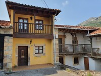 Typische Häuser in Asturias