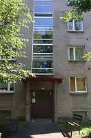 Die gleiche Tür bei allen Häusern
