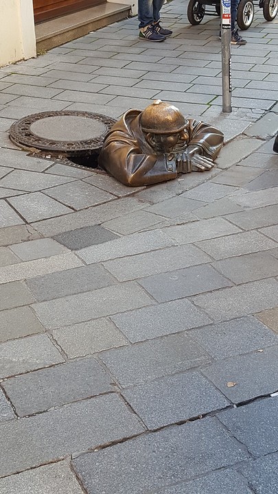 Statue
