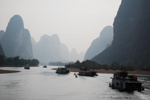 on the boat to yangshou