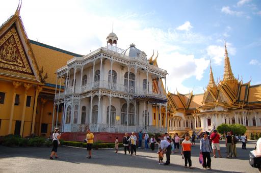 royal palace in phnom penh