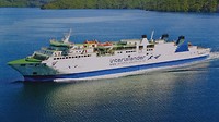 De Ferry die tussen beide eilanden vaart