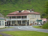 Hun hotel annex restaurant en huis van de president.
