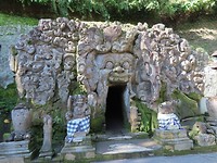 de elephant cave