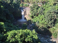 tegenungan waterval