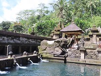 de holy water temple