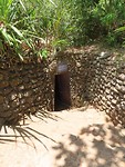 Een van de ingangen van de tunnels