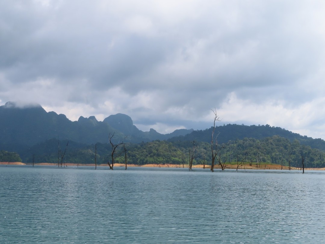 Khao Sok meer