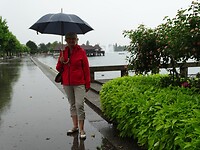 met de paraplu van tante Jeanne