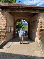 De poort naar het kerkje