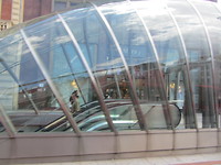 Ingang metro, ontwerp van Norman Foster