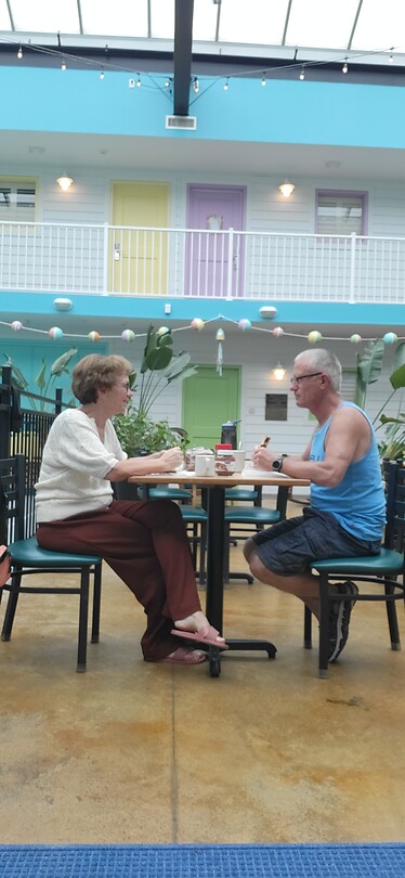 1000044059