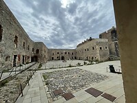 Castello binnen plaats