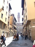 In de verte Palazzo Vecchio