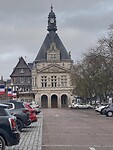 Kijk op het stadhuis